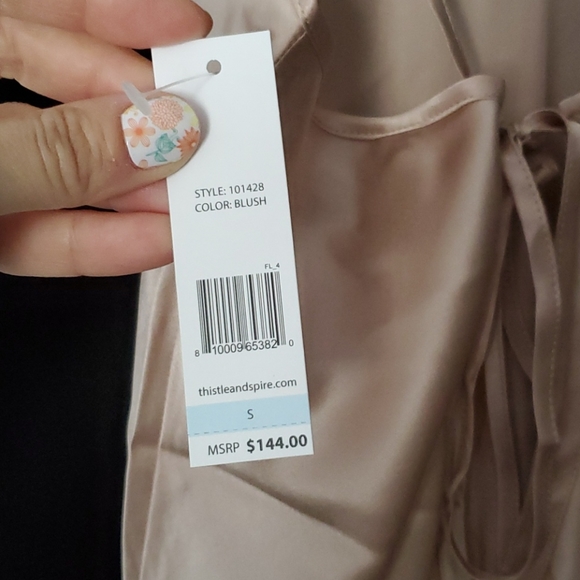 Gorgeous 100% silk body suit. - Picture 4 of 5